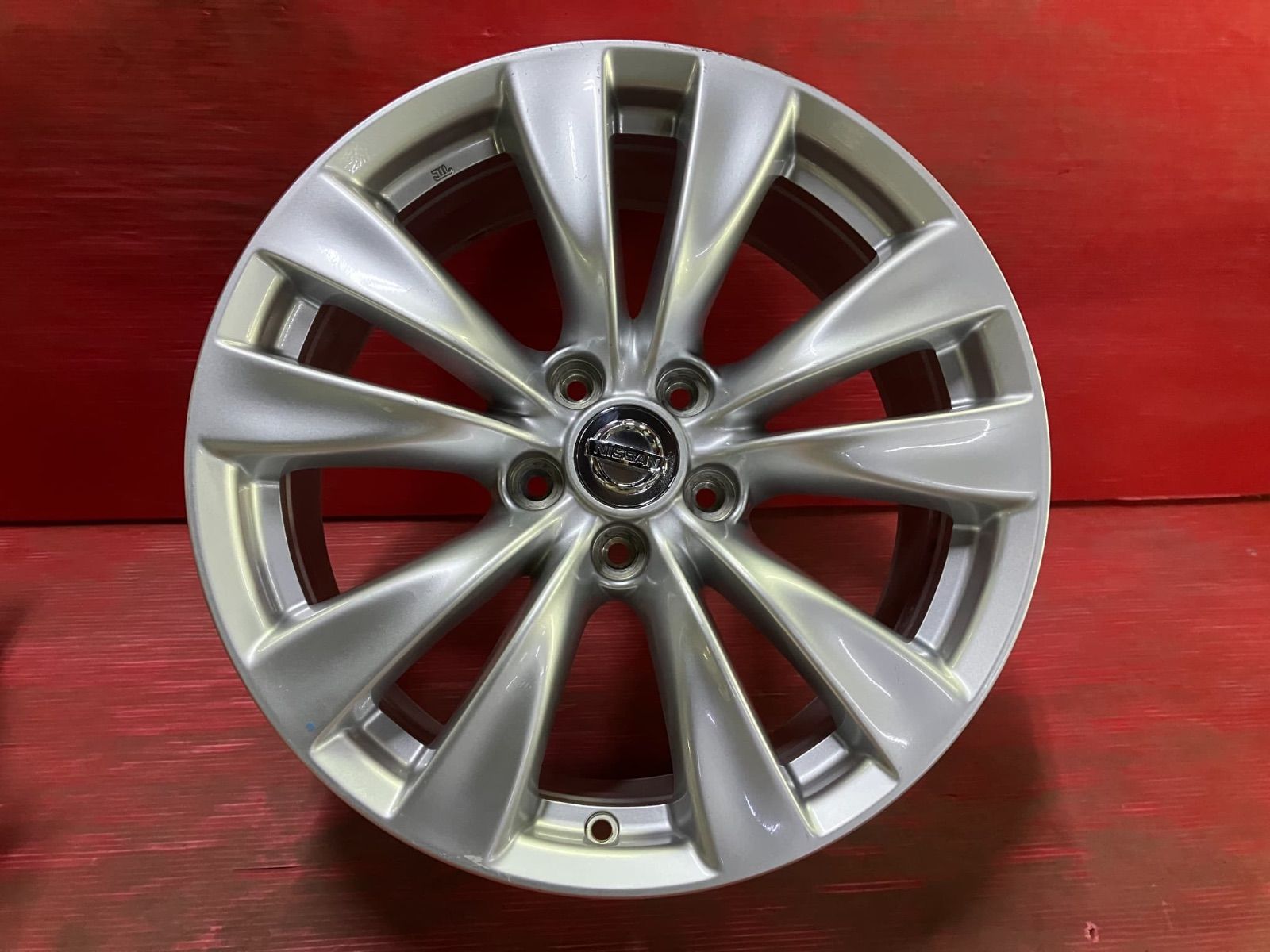 ホイール 18x8.0 43 114.3 5 日産 フーガ純正 4本SET