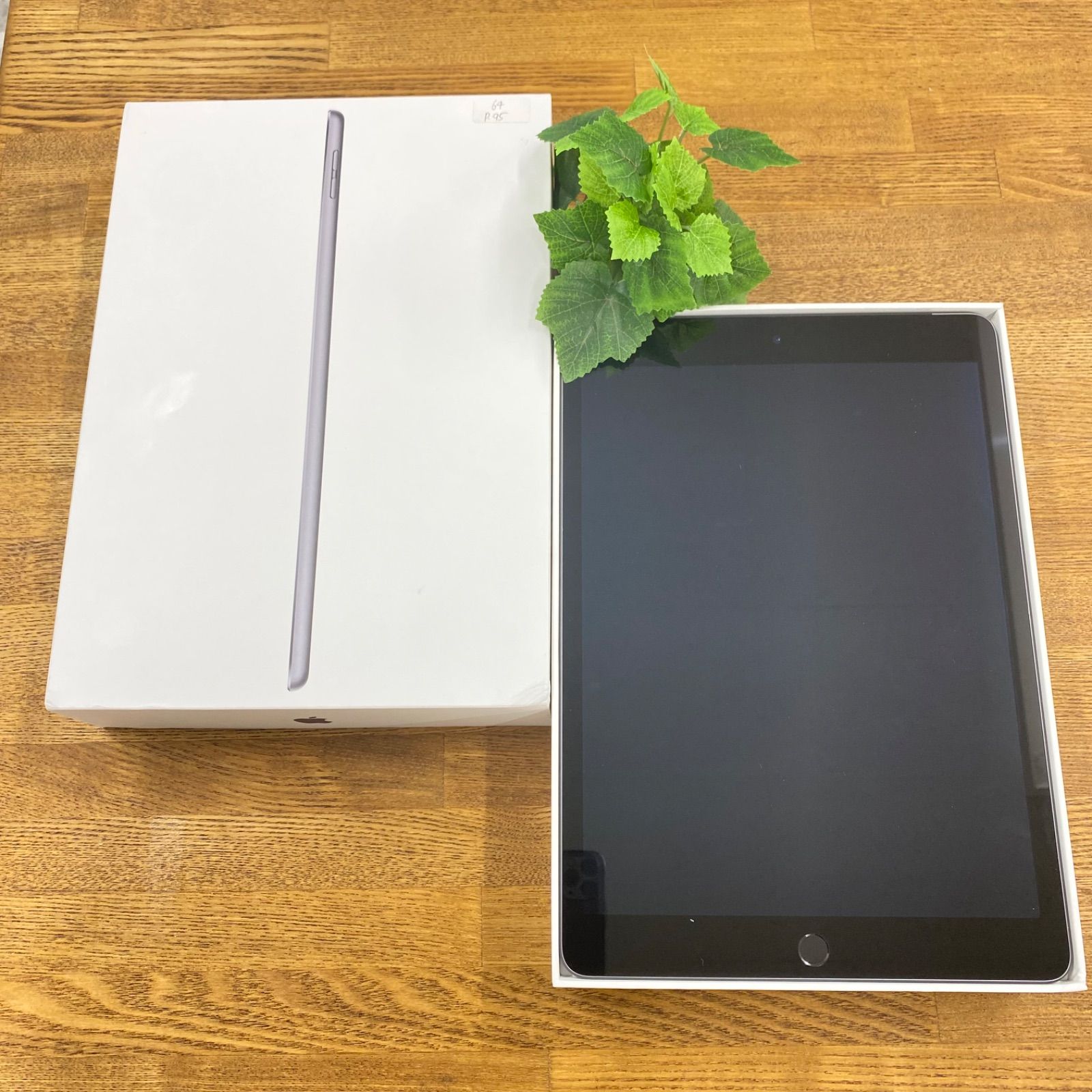 iPad 第9世代 64GB シルバー 新品開封済 - メルカリ iPad 第9世代 64GB シルバー 新品開封済 - メルカリ