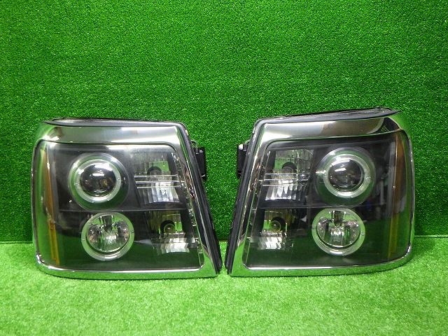 エスカレード 社外 ヘッドライト左右 02～06年 SONAR ソナー ハロゲン メッキ枠 ジャンク 251001031