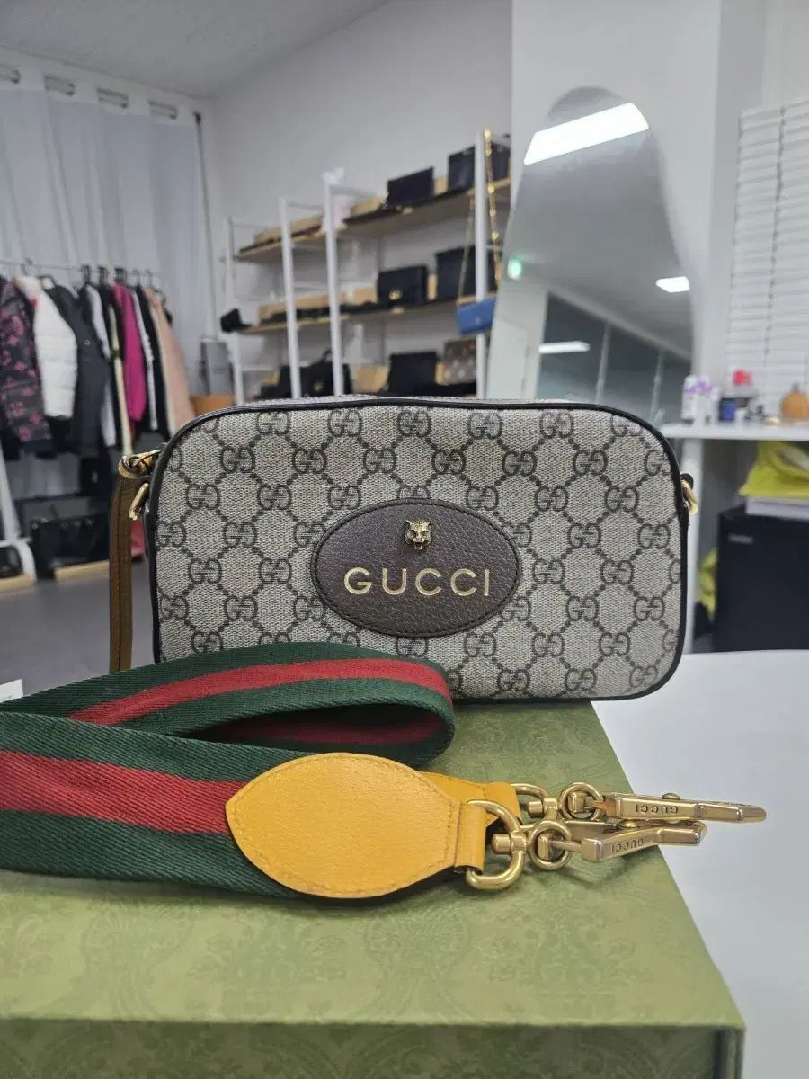 A クイックコンディション GUCCI グッチ ネオヴィンテージ メッセンジャーバッグ