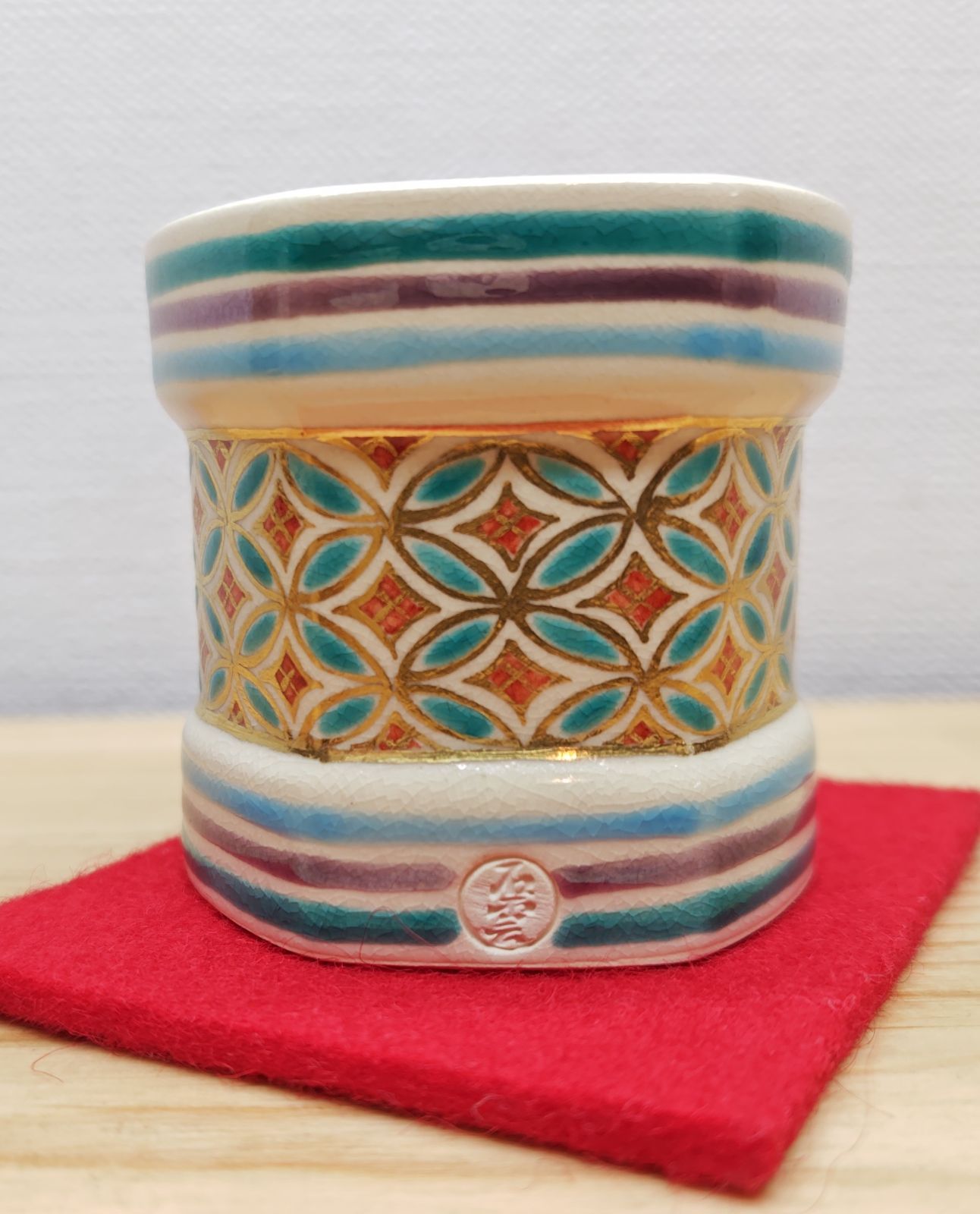 送料込【逢絢亭・新品】茶道具 蓋置 京焼 乾山 内裏雛の図 壱休窯 共箱入り 逢絢亭・新品】茶道具 蓋置 京焼 六角 七宝の絵 花蝶窯 手塚石雲