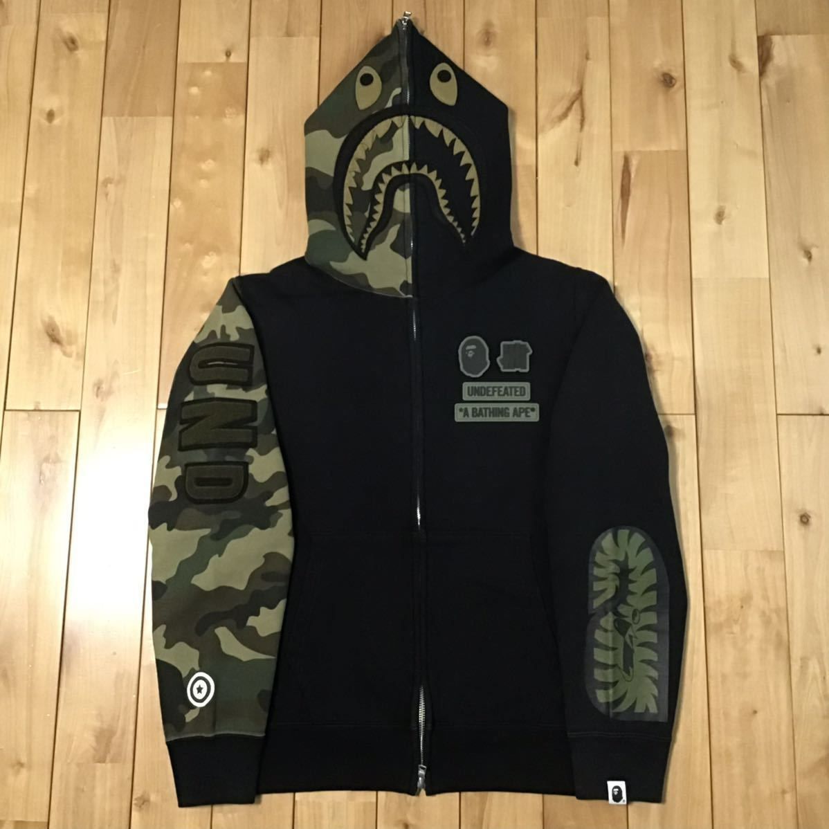 Undefeated × BAPE シャーク パーカー Mサイズ shark full zip hoodie a bathing ape エイプ  ベイプ アンディフィーテッド 迷彩 - メルカリ