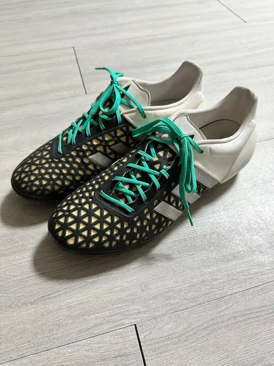 【雷市場（ポンジャン）商品韓国直送】サッカーシューズ adidas(アディダス) エース 15 1 fg ／ ag （ 265 サイズ