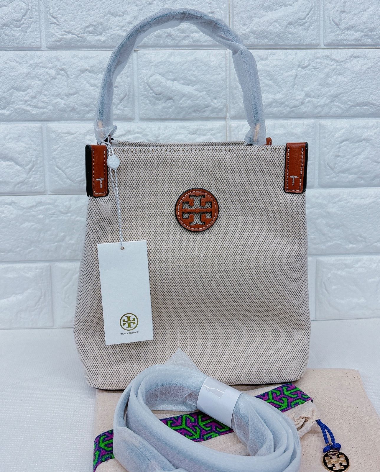 新作☆大人気 】TORY BURCH BLAKE キャンバスバケット バッグ