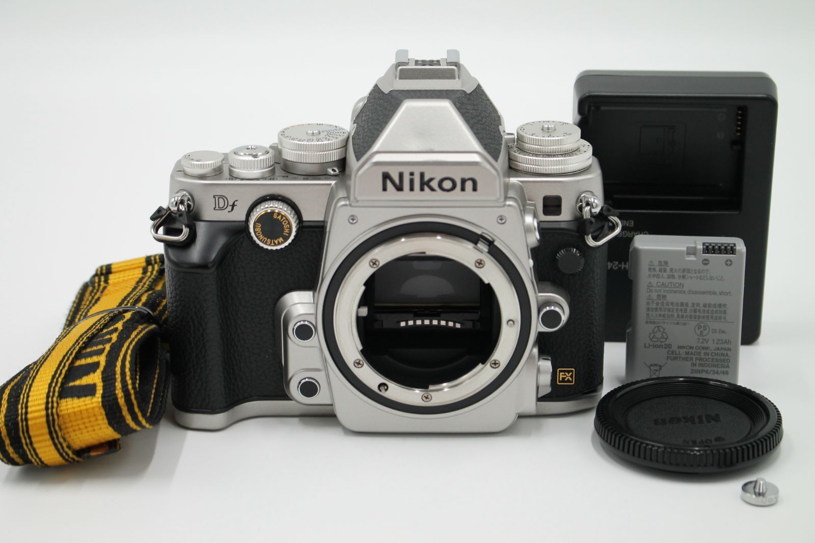 シャッター回数2547回 上品 Nikon Df シルバー