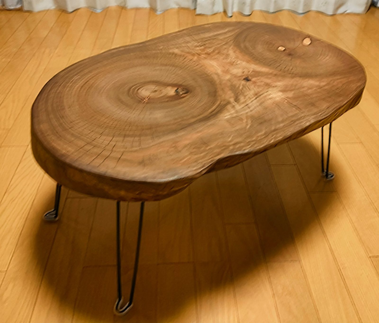 ☆日本の職人技☆ 無垢テーブル。楠の木、一点物 センターテーブル 