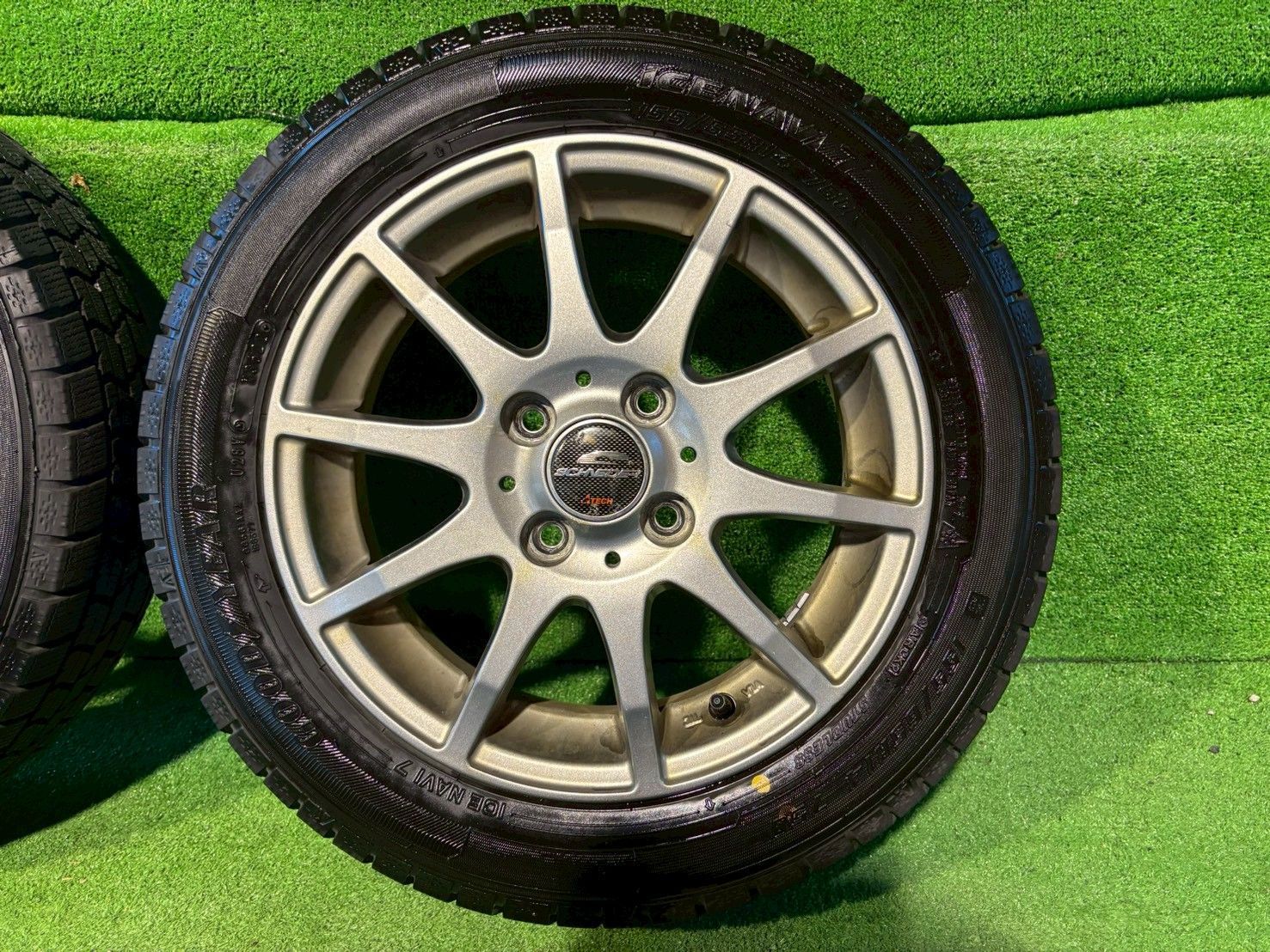 LA110S スタッドレスタイヤホイールセット