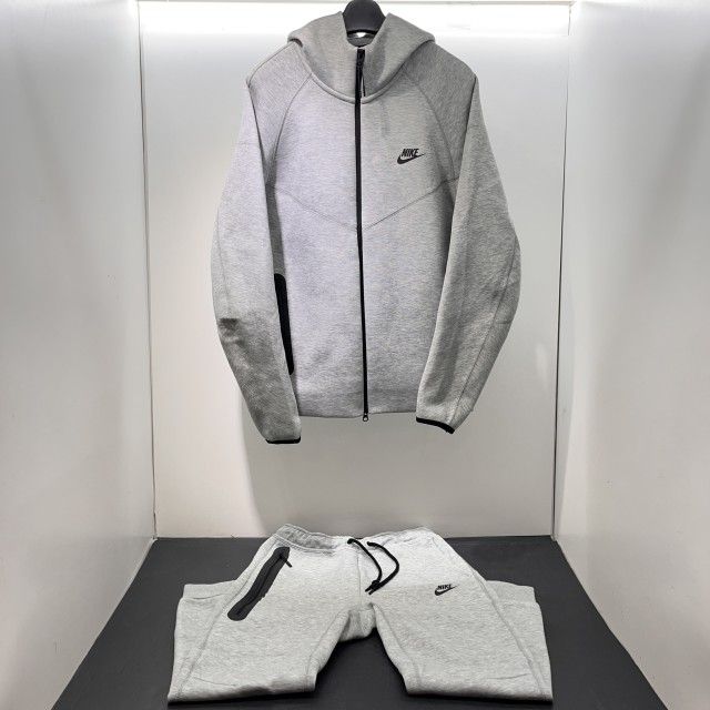 06w19056 ナイキ NIKE NIKE テックフリース パーカーセットアップ セットアップ 品