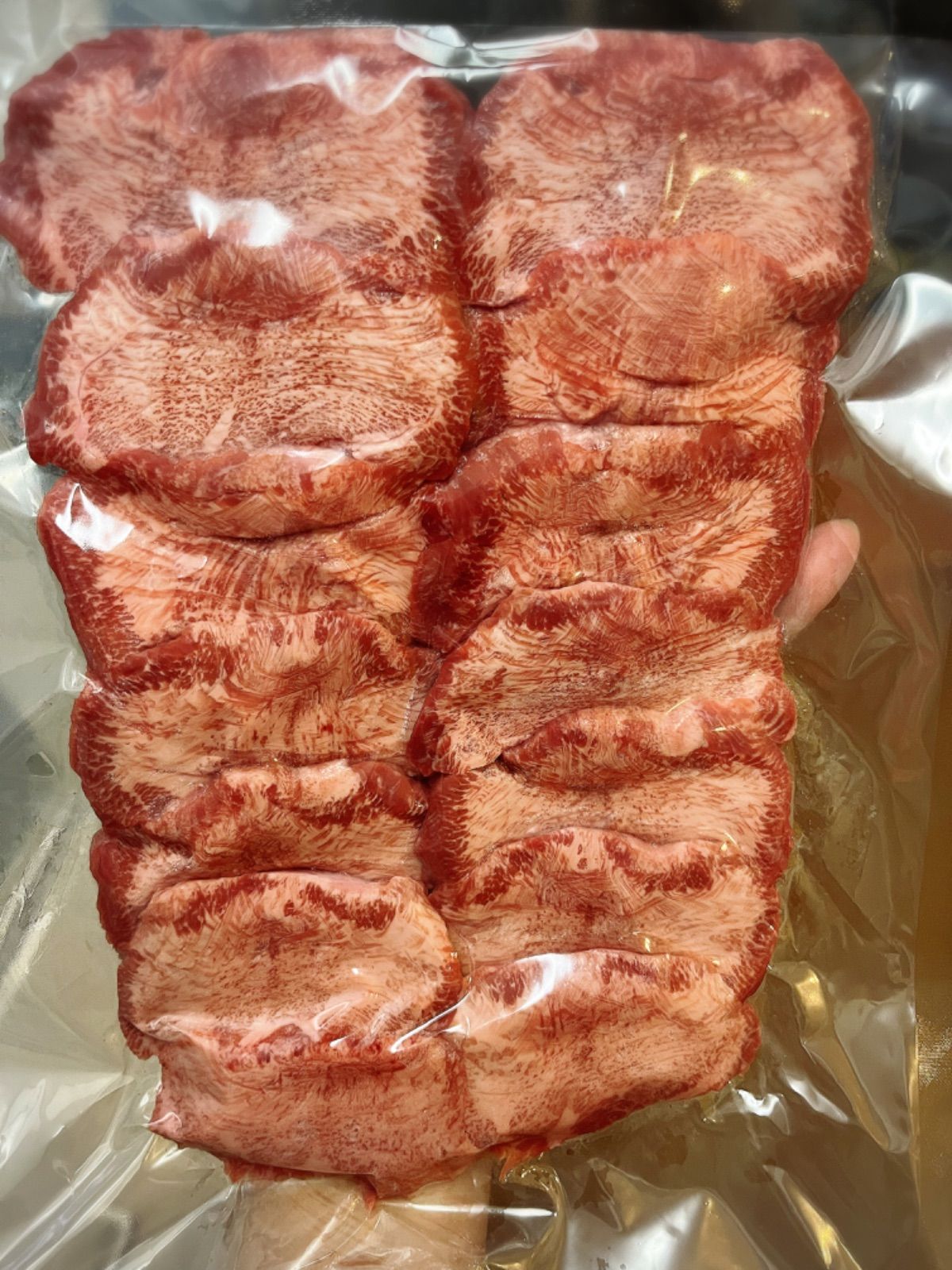 絶対お買い得！！牛タン(スライス) 焼肉　秋　キャンプ　BBQ ギフト