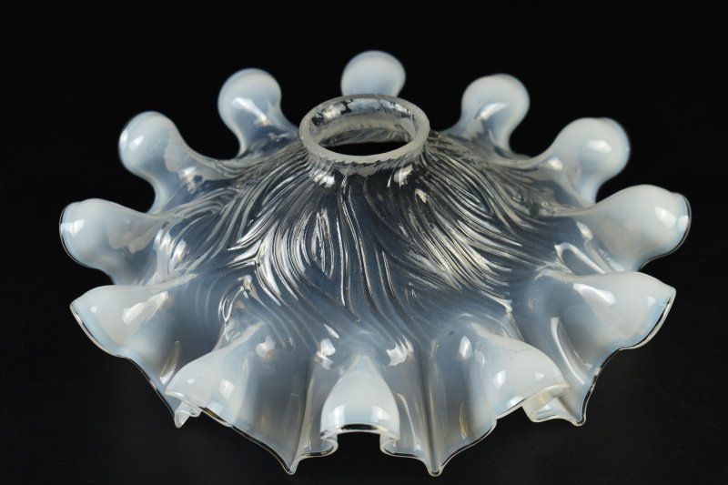 蔵A5507l 大正～昭和初期 レトロ 電笠 ランプシェード フリル 硝子 古民家外し品