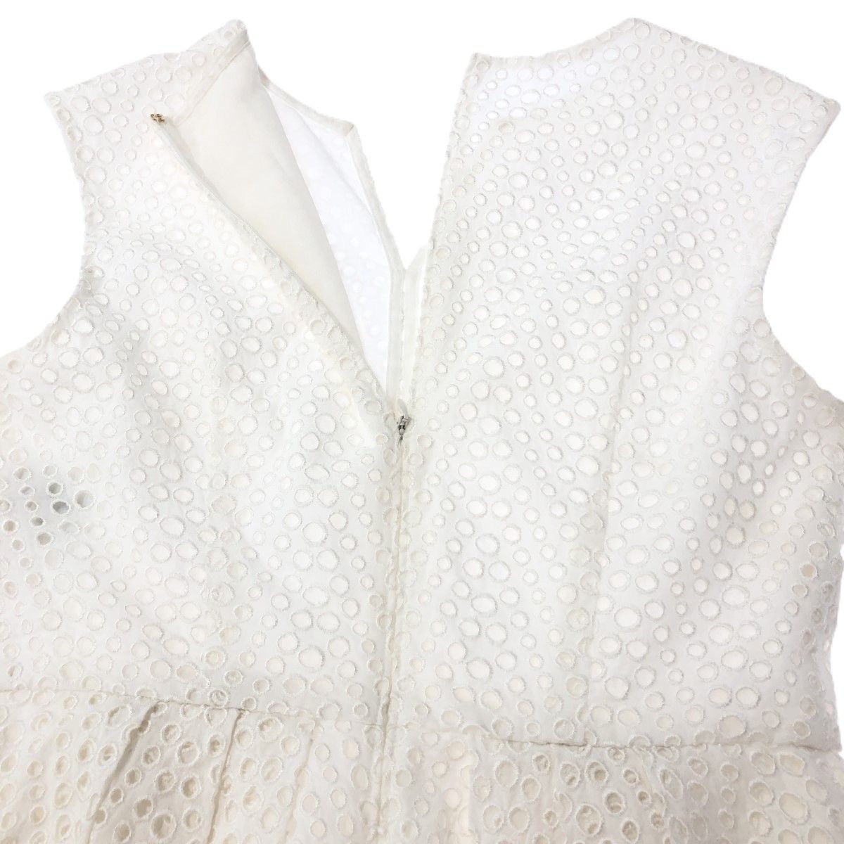 アナイ　ホワイトノースリーブワンピース 楽天市場】【SALE／30%OFF】スノーフレークチュールノースリ