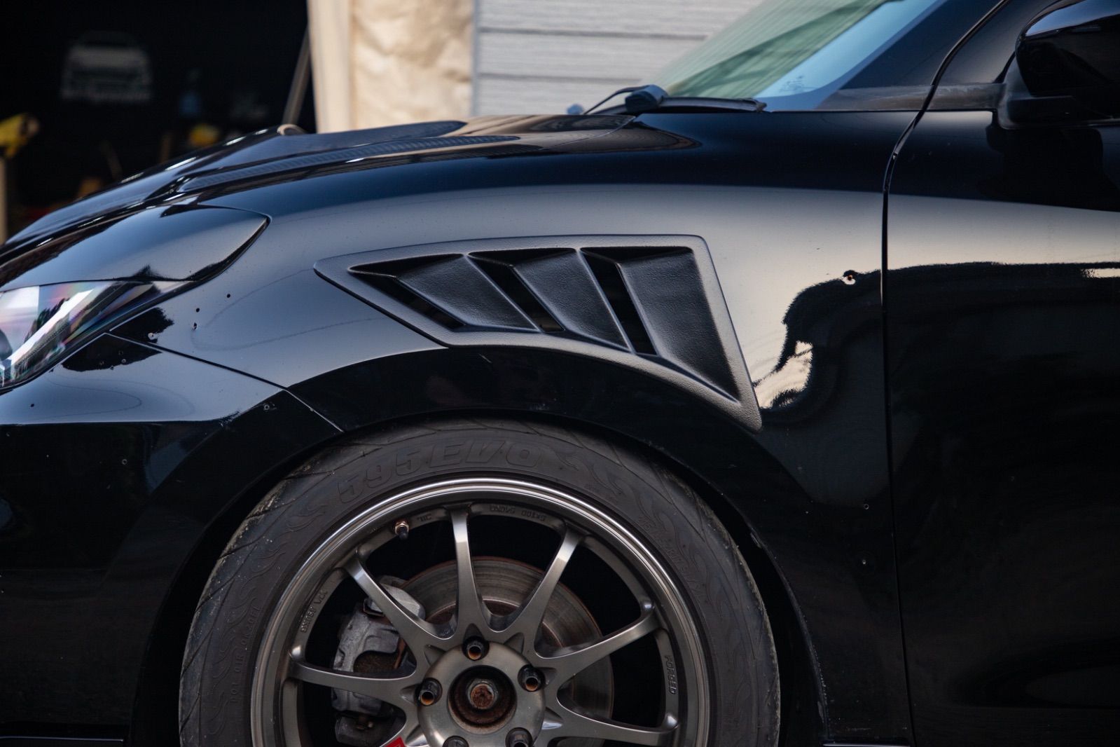 zc33s フロントフェンダー 0000000002052_wC6gdAT.jpg