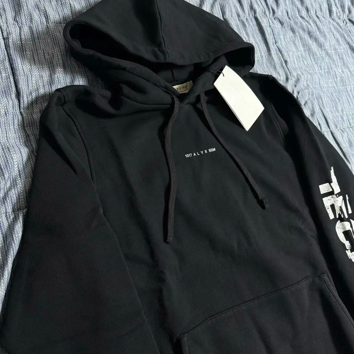 1017 ALYX 9SM Men\u0027s Long （ M ） ALYX スクリプト ロゴ フード 