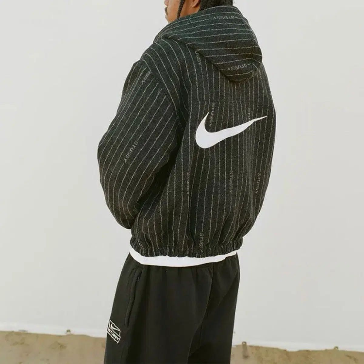 【雷市場（ポンジャン）商品韓国直送】 NIKE×ステューシー Nike(ナイキ） x STUSSY(ステューシー) NRG ストライプ ウール  ジャケット 黒