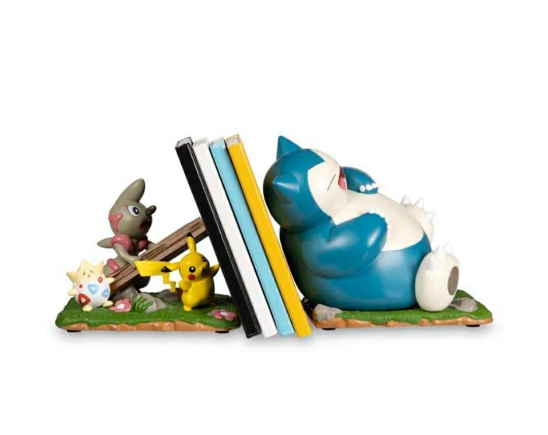 入手困難 アメリカポケセン限定 ピカチュウ カビゴン ブックスタンド