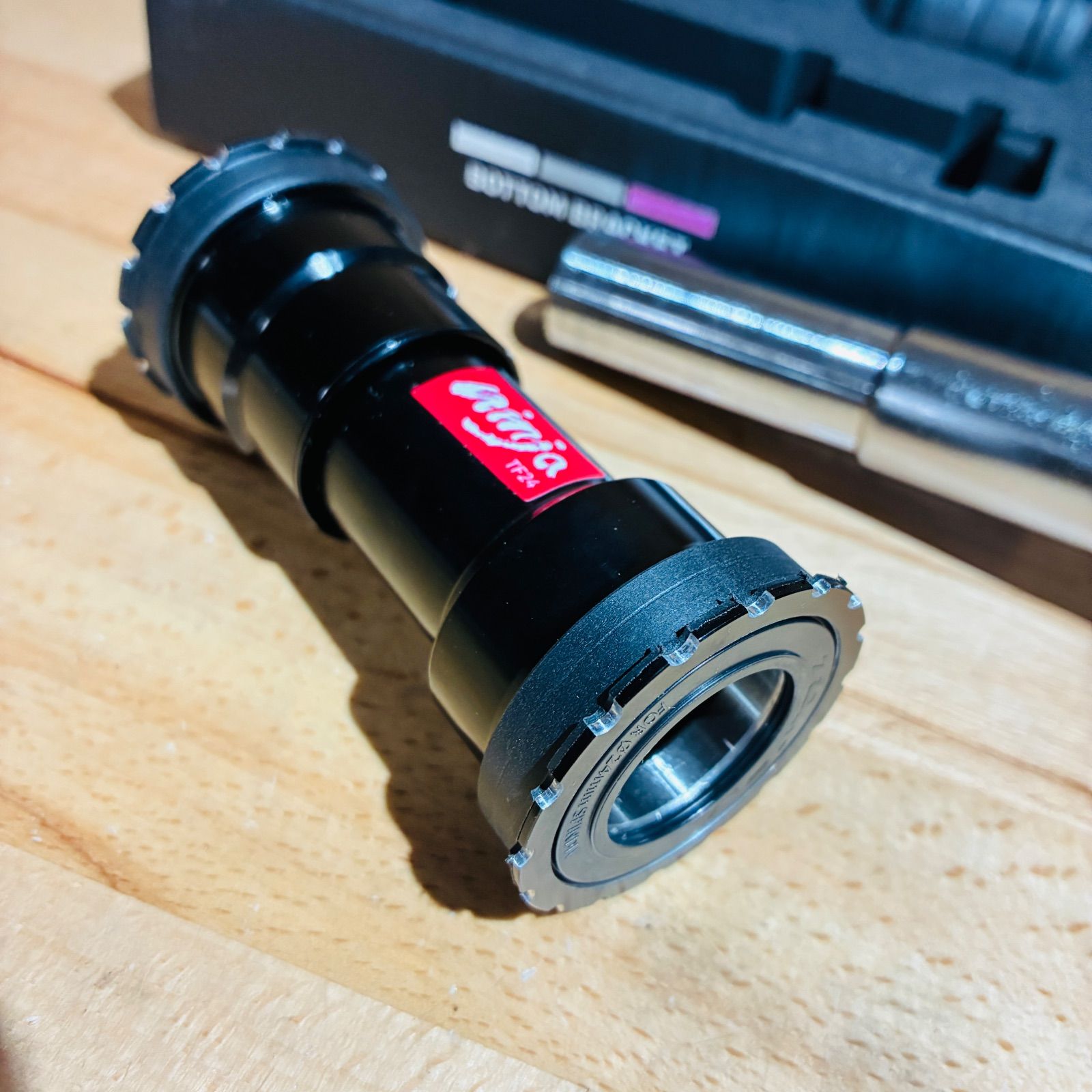 TOKEN TF24 TBT ベアリング BB86 BB92 BB30 PF30 NINJA シマノクランク用 24mm軸 ボトムブラケット 圧入→ネジ式 ホローテックII