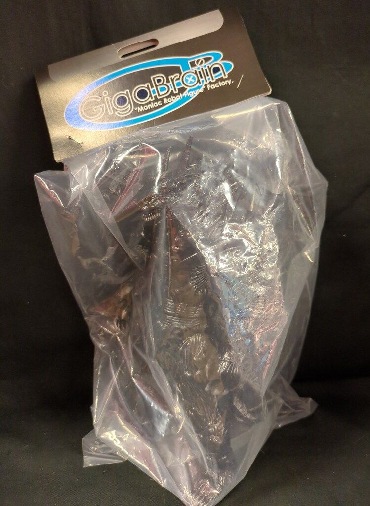 ギガブレイン モンスターX 黒成型 金目