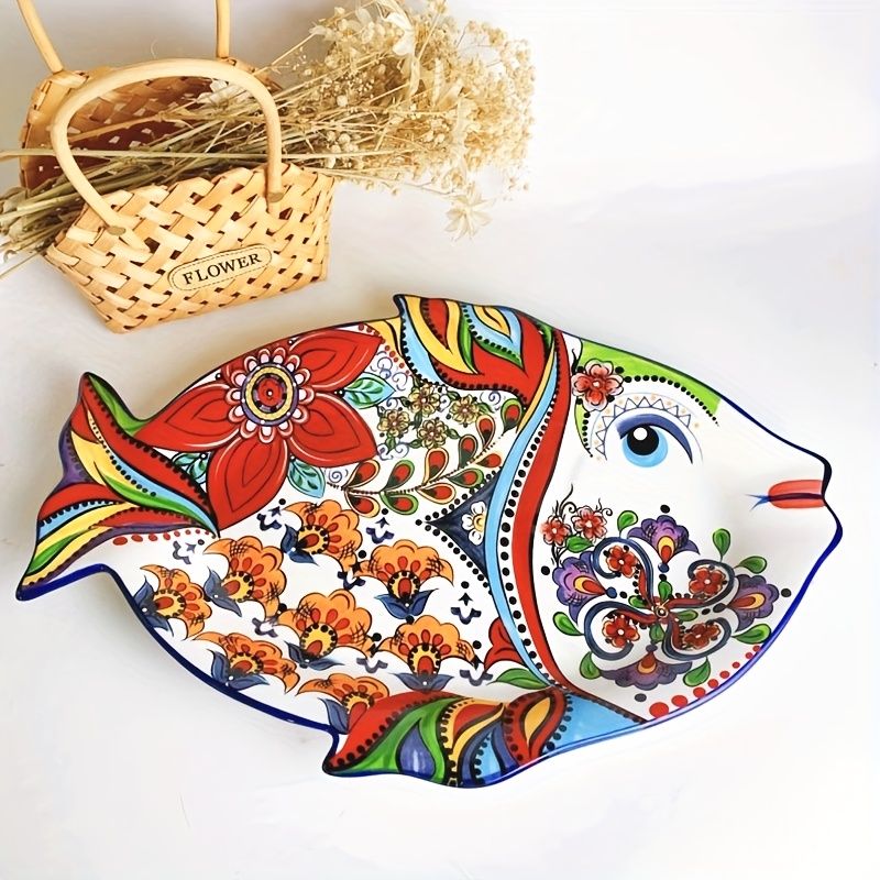手描きアンダー釉セラミック魚の形のフルーツプレート