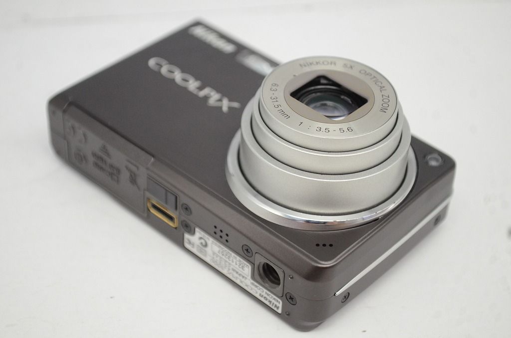 550 コンパクトデジタルカメラ