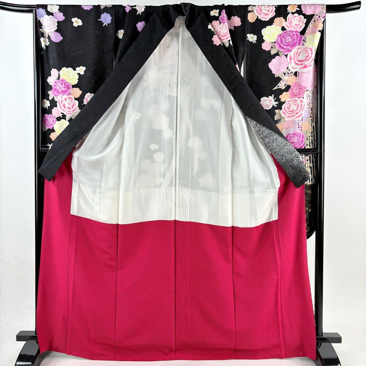 専用美品 振袖 身丈169.5cm 裄68.5cmトールサイズ 黒 梅 吉祥花 振袖 身丈169.5cm 裄丈68.5cm L 袷 御所車 鶴 金糸 金銀彩 紫