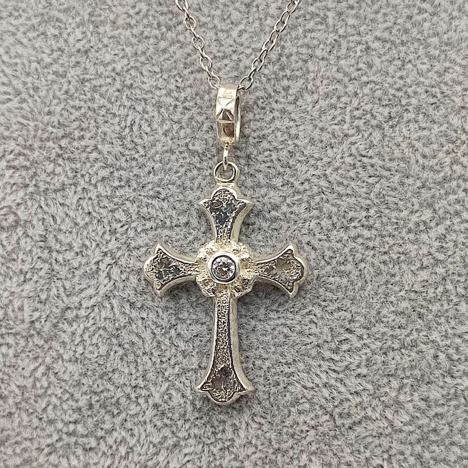ローリーロドキン　シルバークロスペンダントトップ　ジルコニア LARGE GOTHIC CROSS PENDANT Silver / Zirconia PENDANT
