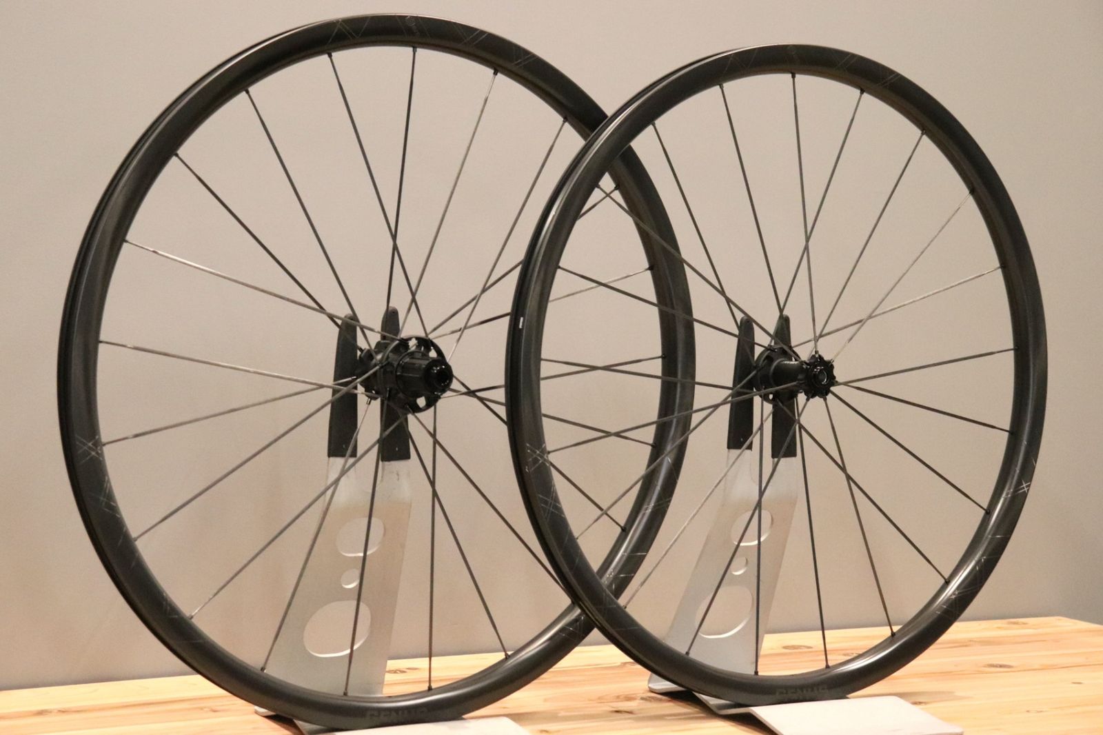 チューブレスレディ ホイールセット