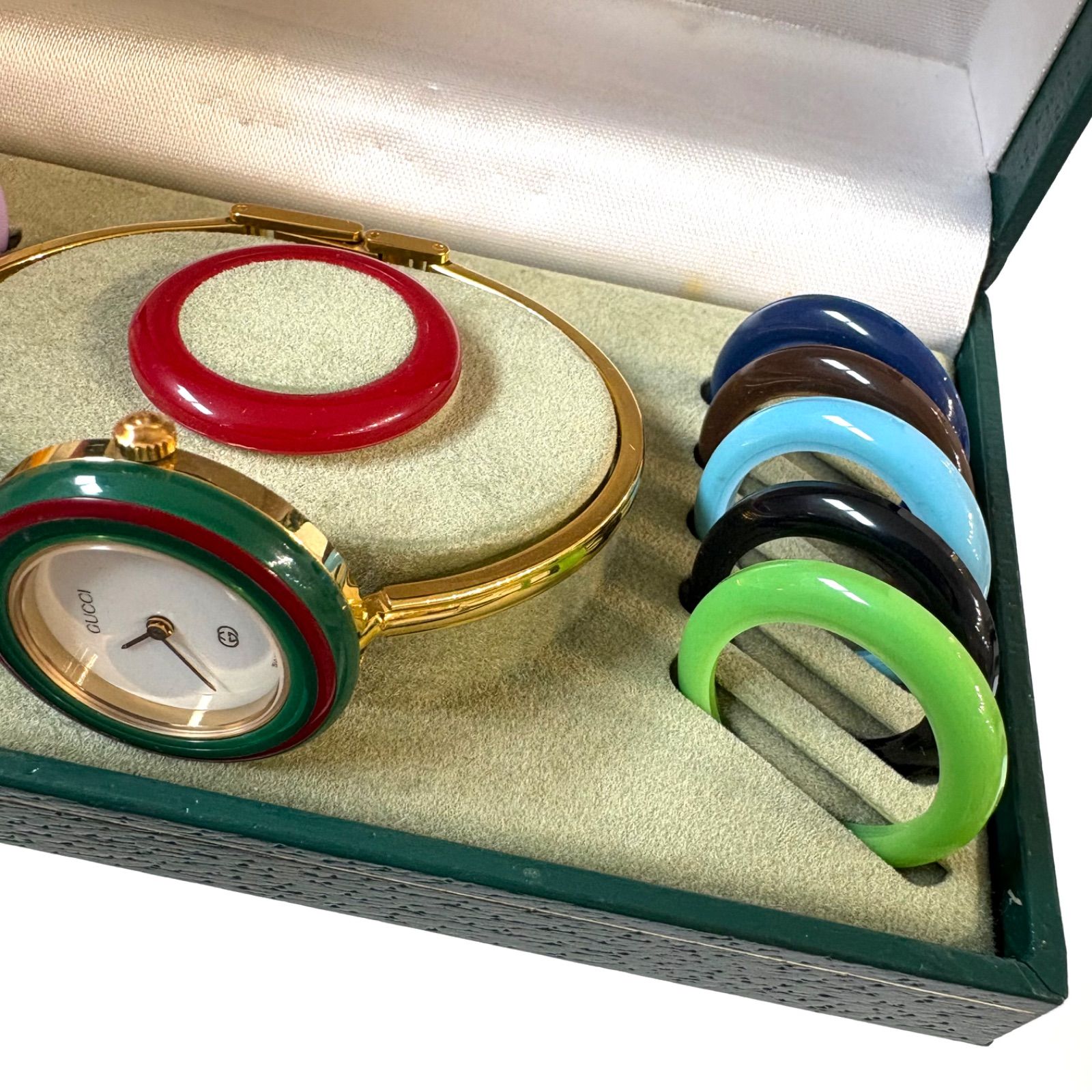 【美品・新品電池】グッチ　チェンジベゼル　稼動品　バングルウォッチ ◼️GUCCI◼️ 新品電池 稼動品 チェンジベゼル クォーツ バングル