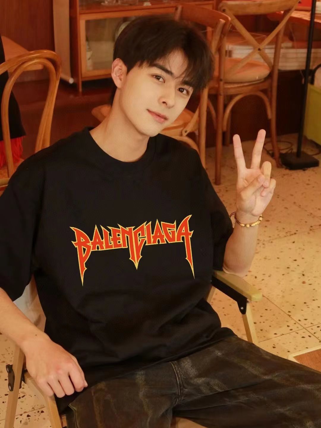 【直営店購入】BALENCIAGA 620969 TSVY7 プリントTシャツ 直営店購入】BALENCIAGA 620969 TSVY7 プリントTシャツ Balenciaga