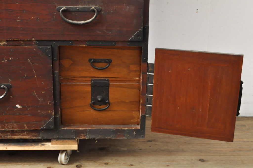 取付無料！民芸家具 楡(ニレ)材総無垢 和モダン アンティーク車箪笥 和