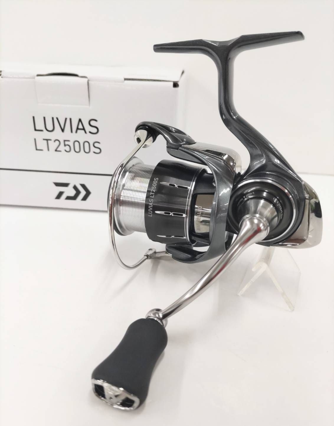 ワンオーナー ダイワ 24ルビアスLT2500S 01 バス シーバス トラウト イカ アオリイカ エギング マグシールド