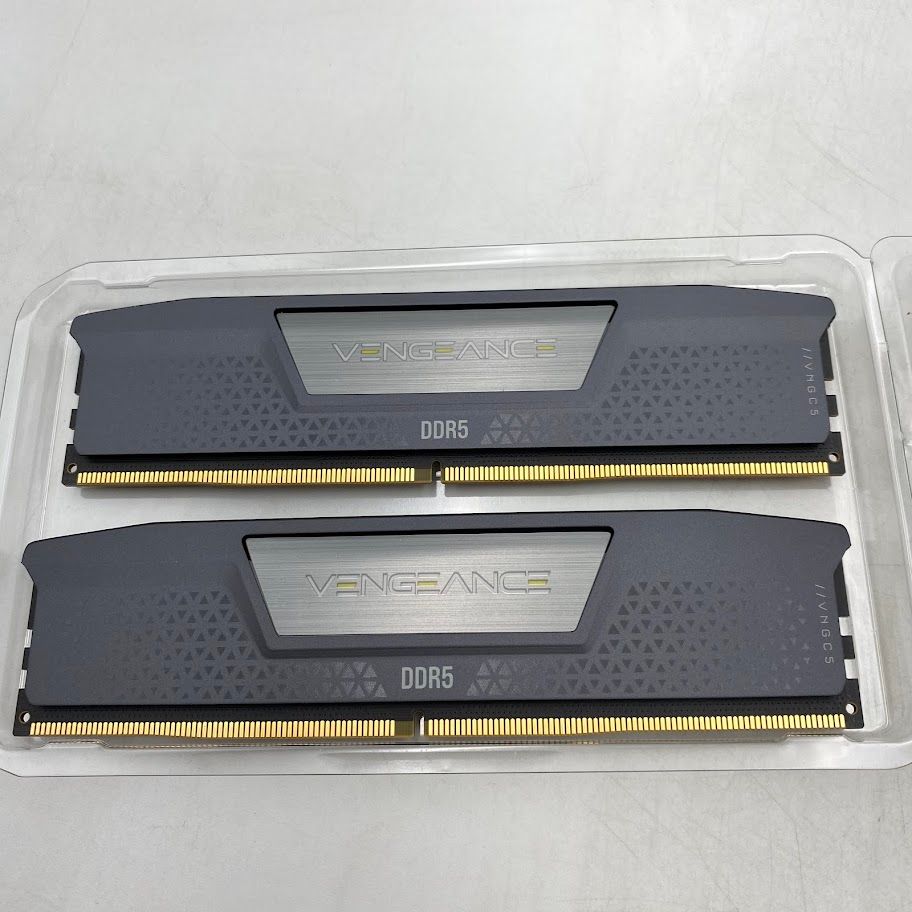 【新古品】コルセア Vengeance DDR5 6000MHz 32GB CORSAIR コルセア CMK32GX5M2B5600C36W [デスクトップ用 / DDR5 SDRAM