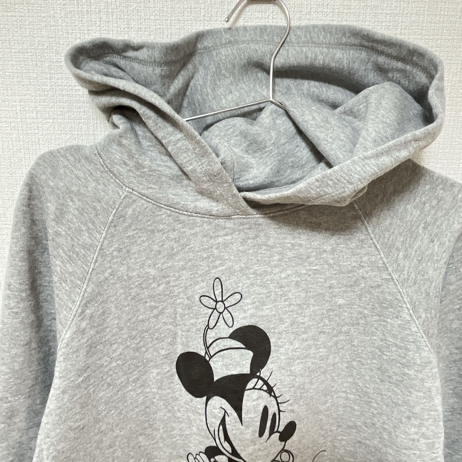 UNIQLO ユニクロ UT L グレー スウェットパーカー フーディー Disney