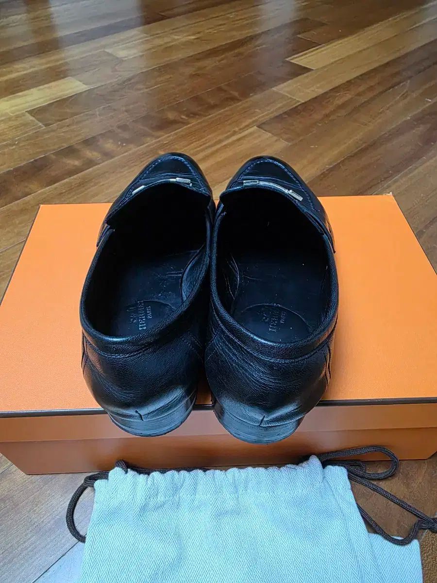  HERMES エルメス 黒 ローファー H バックル メンズ ローファー ブーツ 革靴