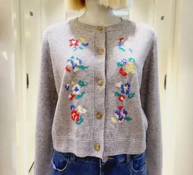 BENETTON ベネトン フラワー インタジア カーディガン