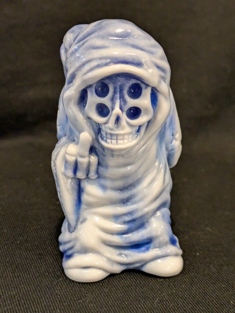 BlackBook Toy Monster Farm Dr.13 BL&WH Porcelain - メルカリ