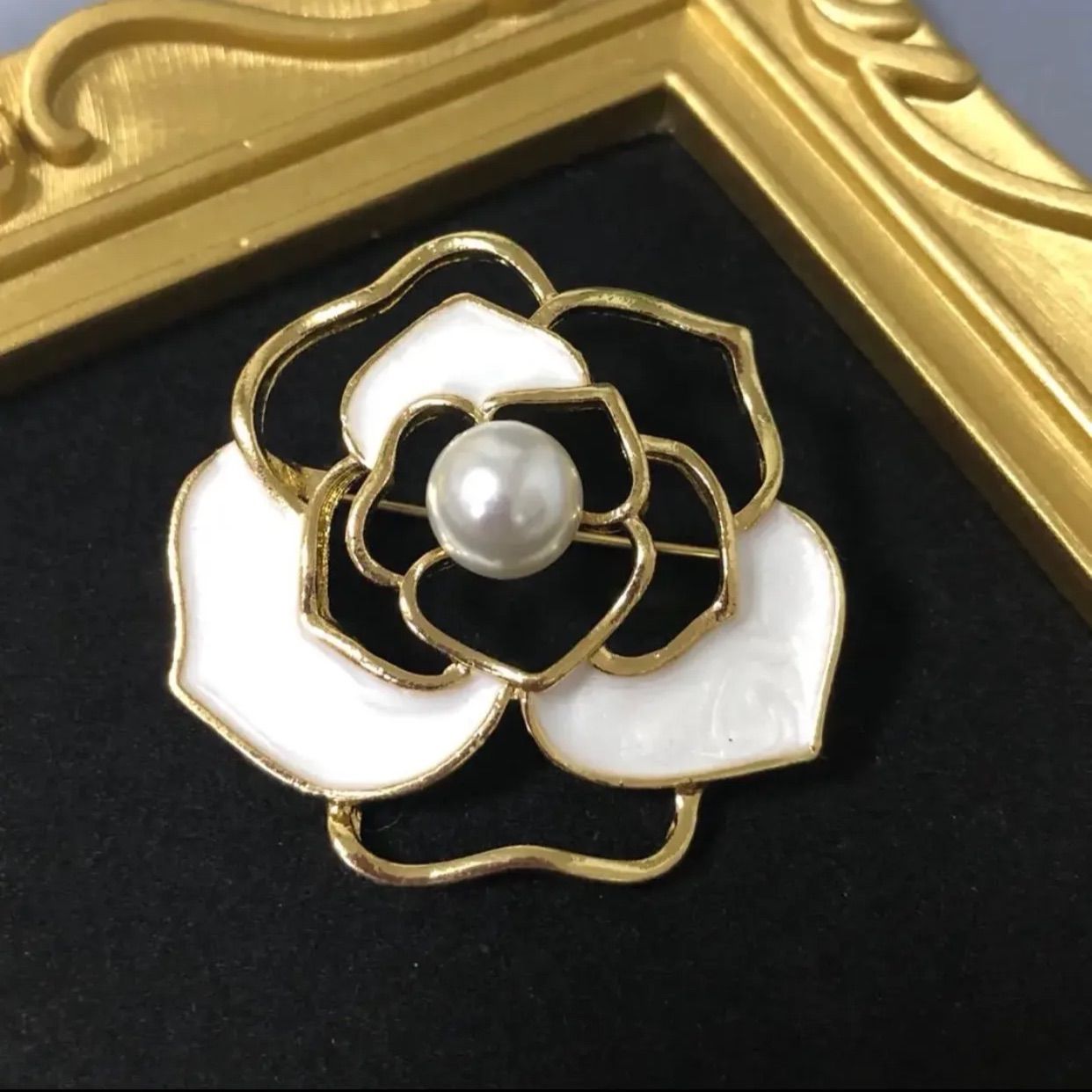 CLATHAS クレイサス ピンク色 お花ブローチ カメリア 希少 レア