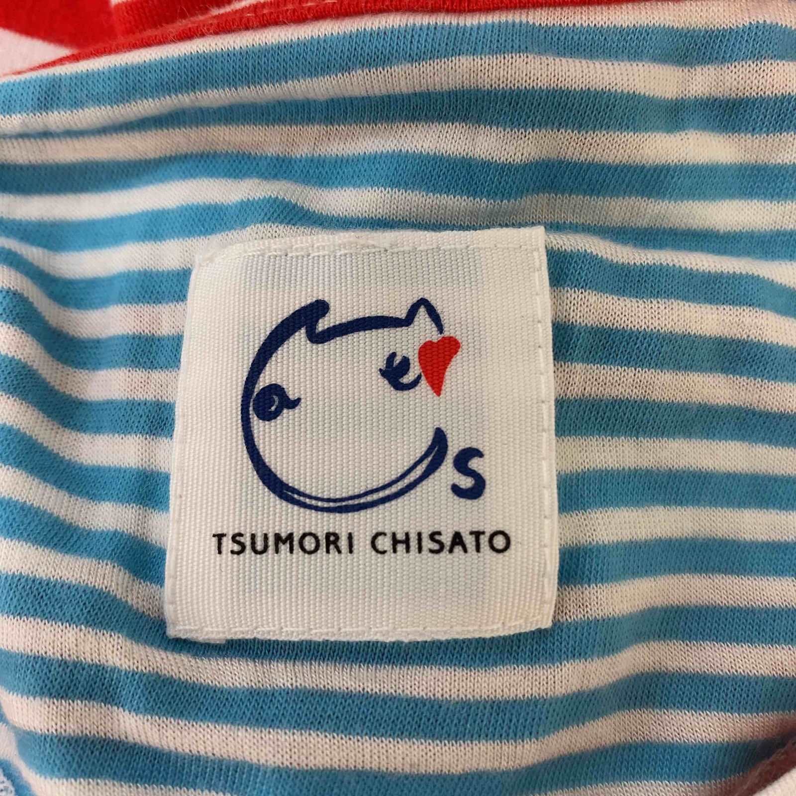 TSUMORI CHISATO ツモリチサト 　赤　ボーダー　ネコ型ポケット　レディース Tシャツ（フレンチスリーブ）