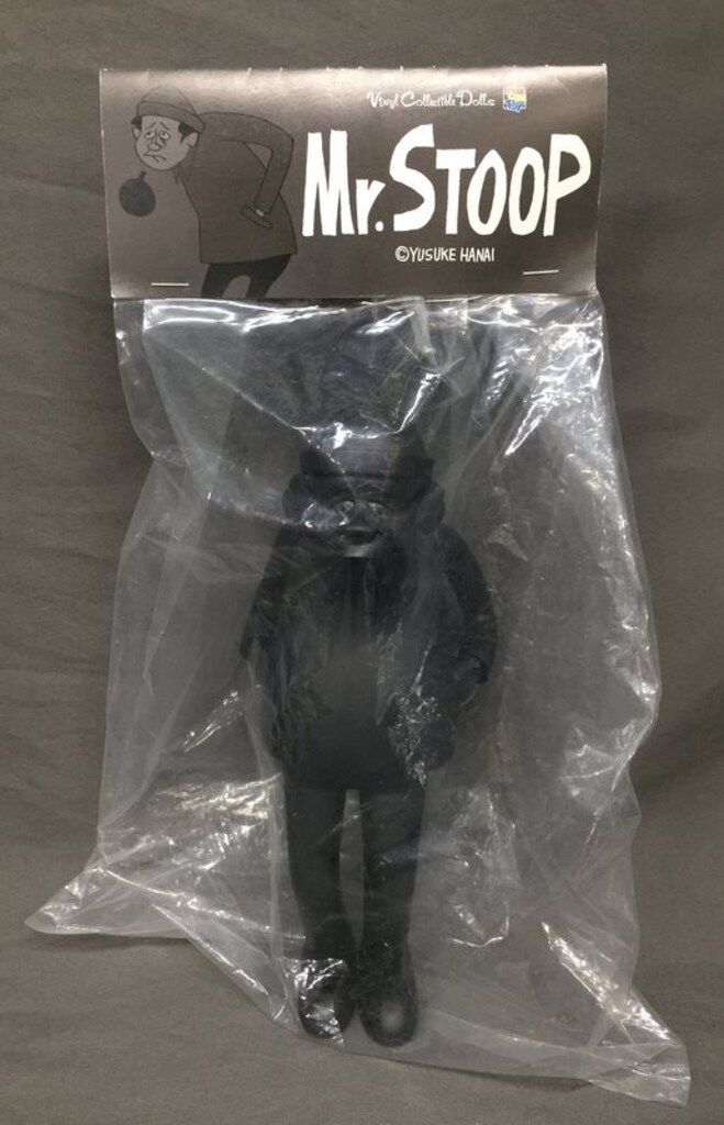 MEDICOM TOY V.C.D YUSUKE HANAI Mr.STOOP 黒成型/未塗装 【公式通販】