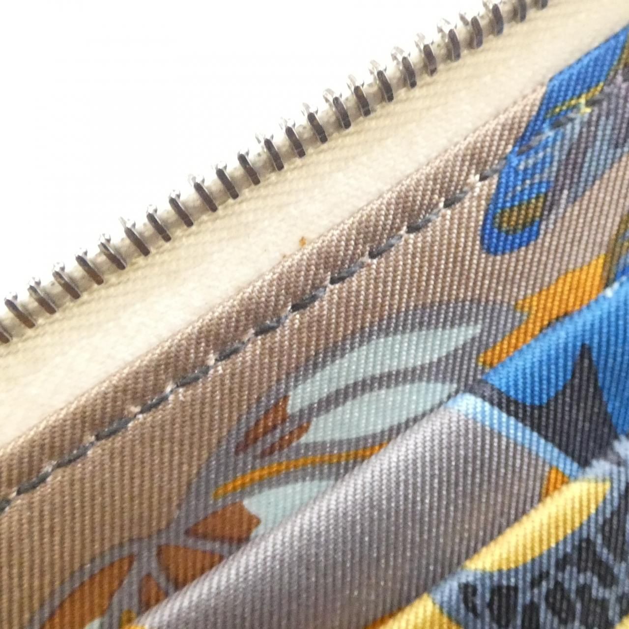 エルメス アン リベルテ シルク イン クラシック 084387CK 財布 - メルカリ 