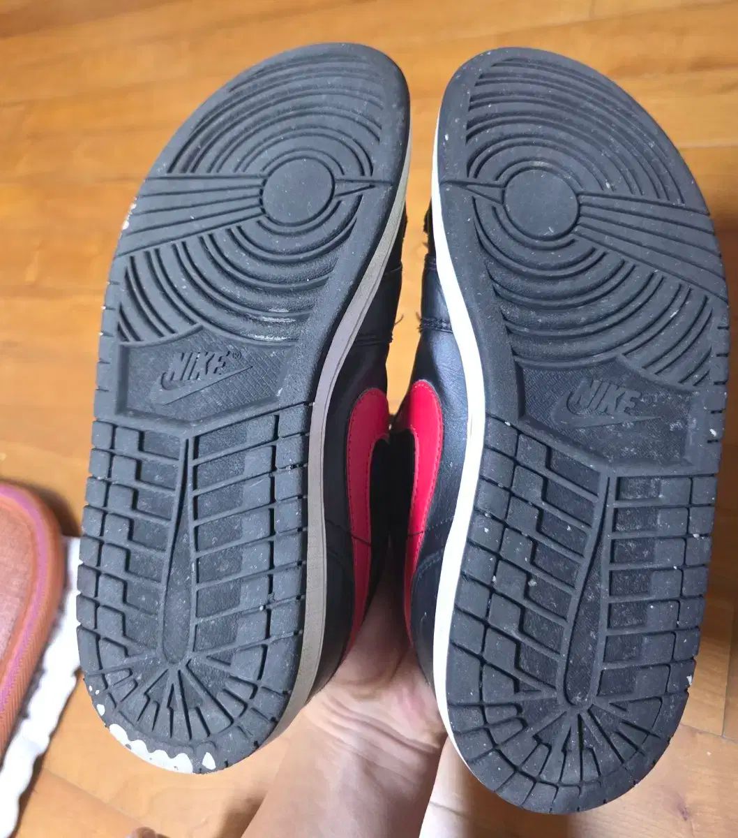 NIKE ナイキ ジョーダン ロー 黒 ファイアレッド 260 USTAUSTRALIA_COM_AU