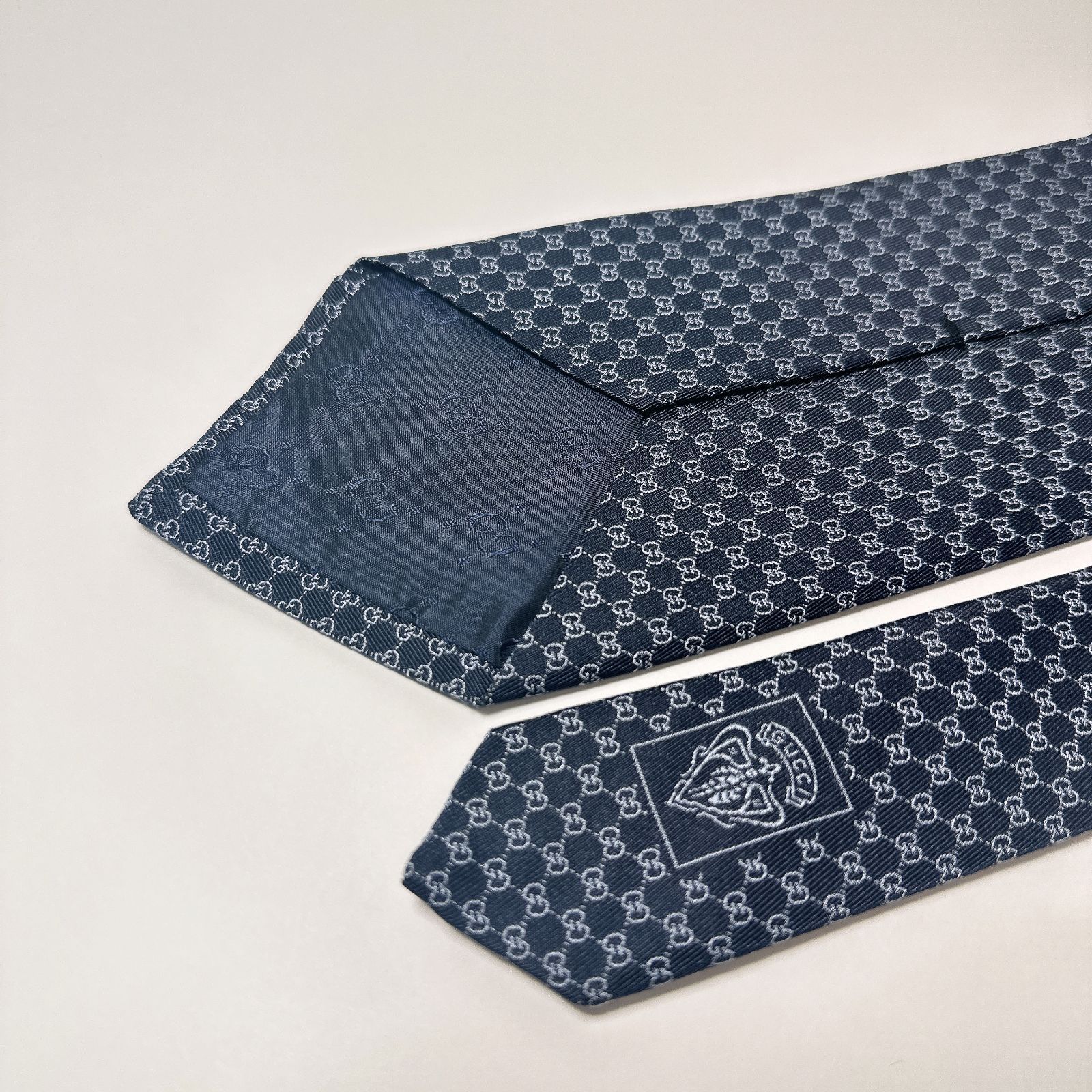 GUCCI ネイビー インターロッキング マーモント GG ネクタイ 美品】GUCCI ネイビー インターロッキング マーモント GG
