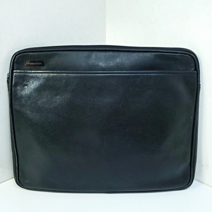 イッセイミヤケ ISSEY MIYAKE レザー ビジネスバッグ セカンド