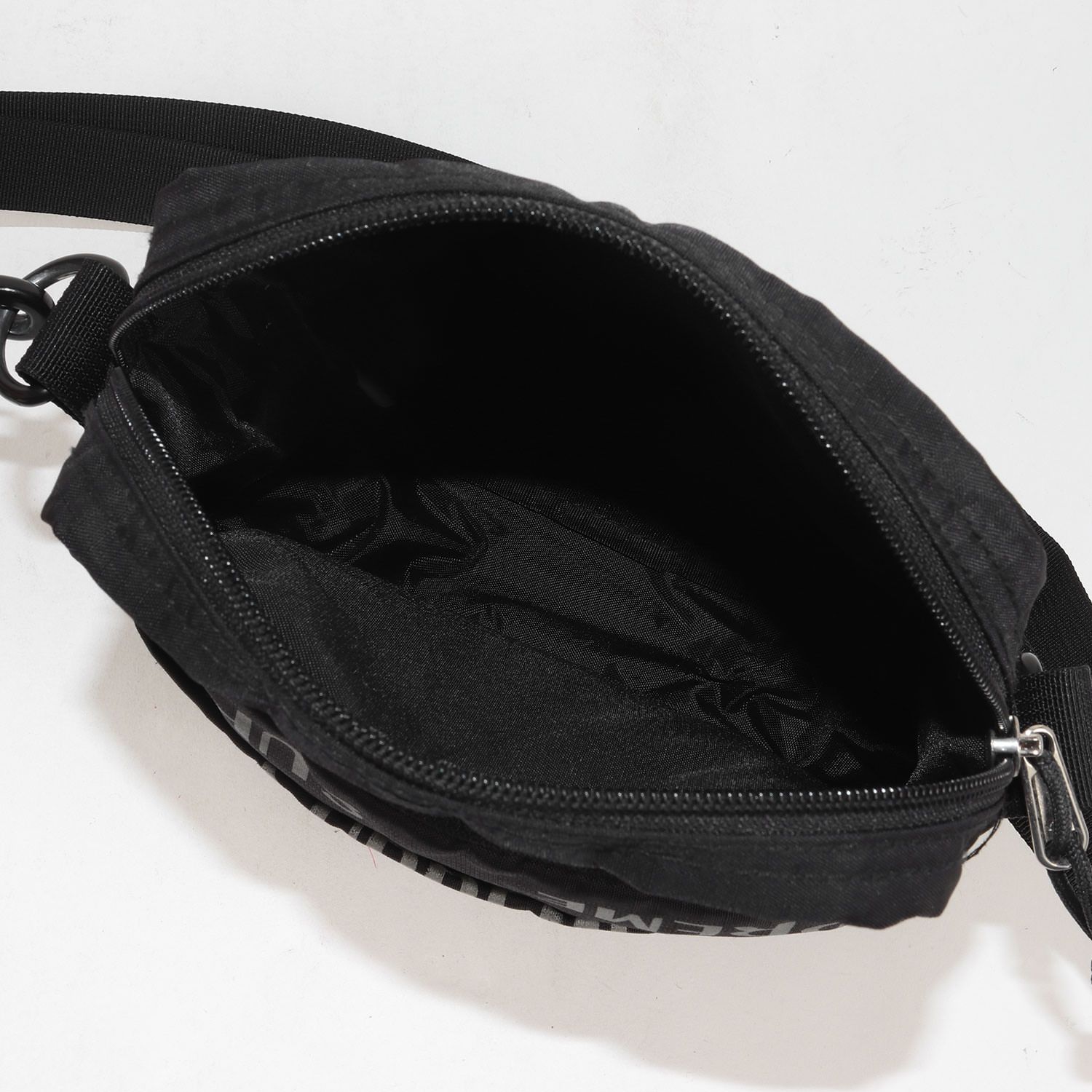 シュプリーム　リフレクター　ショルダーバック　ブラック Supreme シュプリーム 16AW 3M Reflective Repeat Shoulder Bag