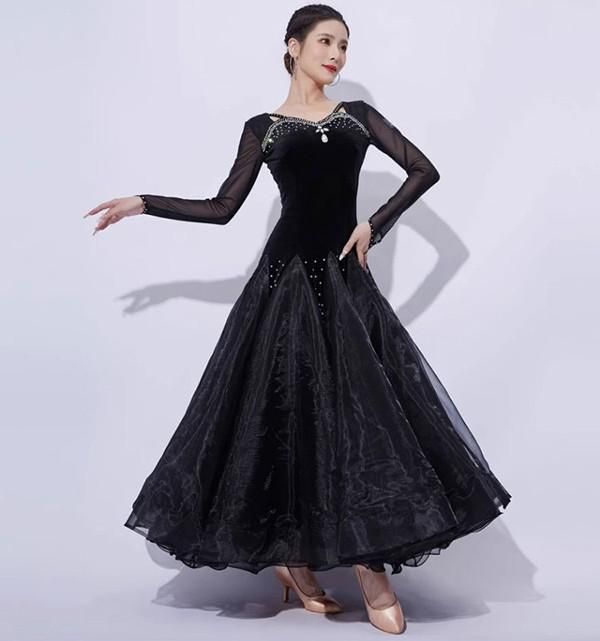 ワンピースドレス