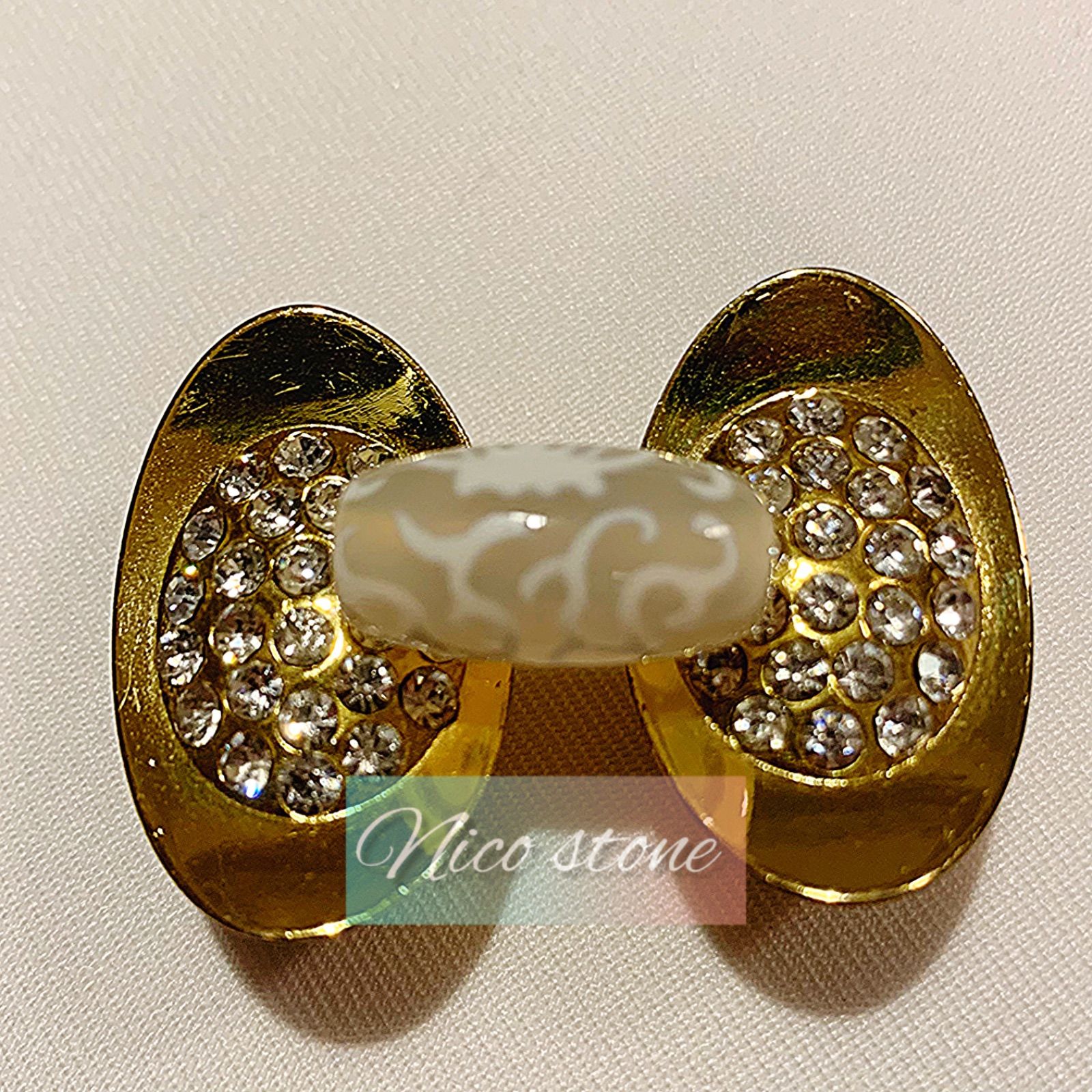 チベット老玉髄天珠】如意蓮花天珠☆約10×20mm☆ナチュラル色 - メルカリ