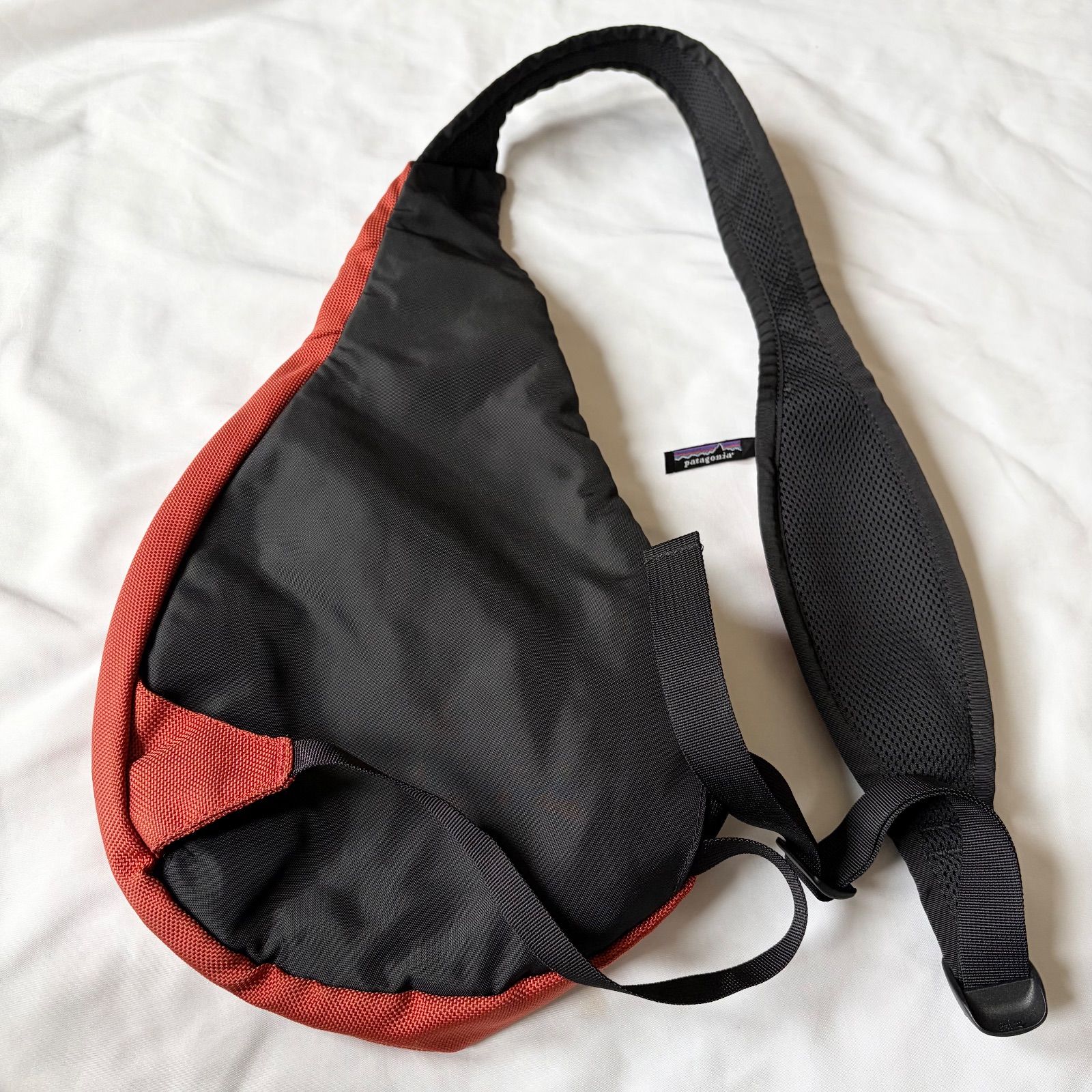 Patagonia パタゴニア ATOM Sling Bag ワンショルダーバック アトム 