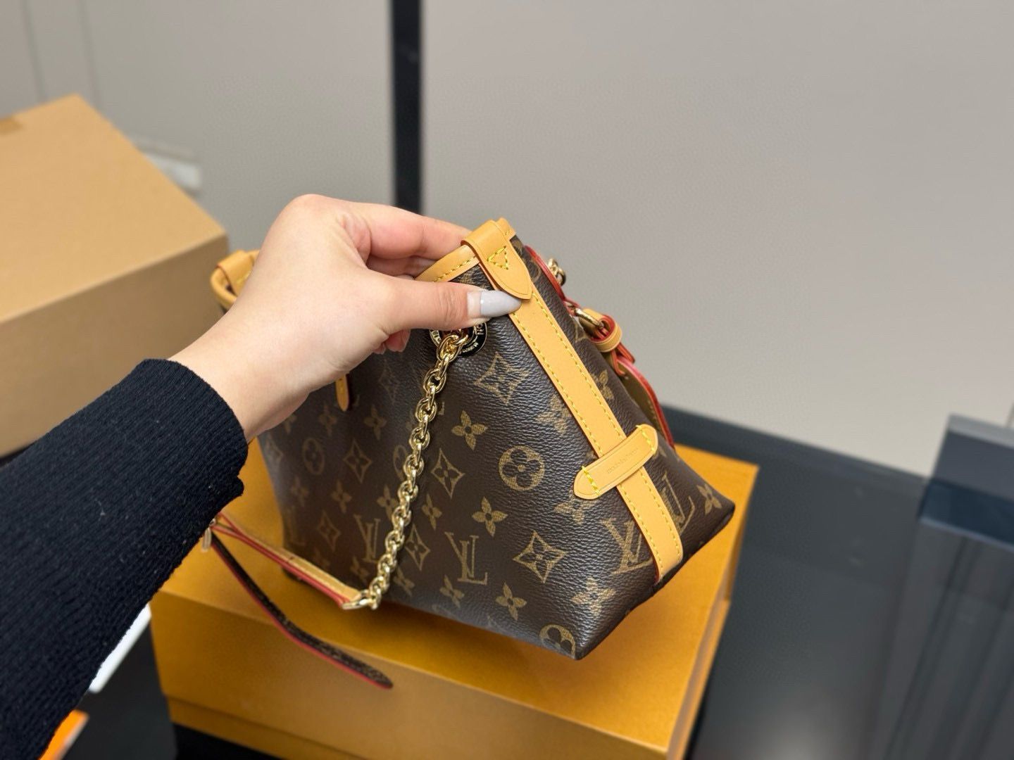 今日特価】Louis Vuitton CarryAll Bag with Bow・ルイ