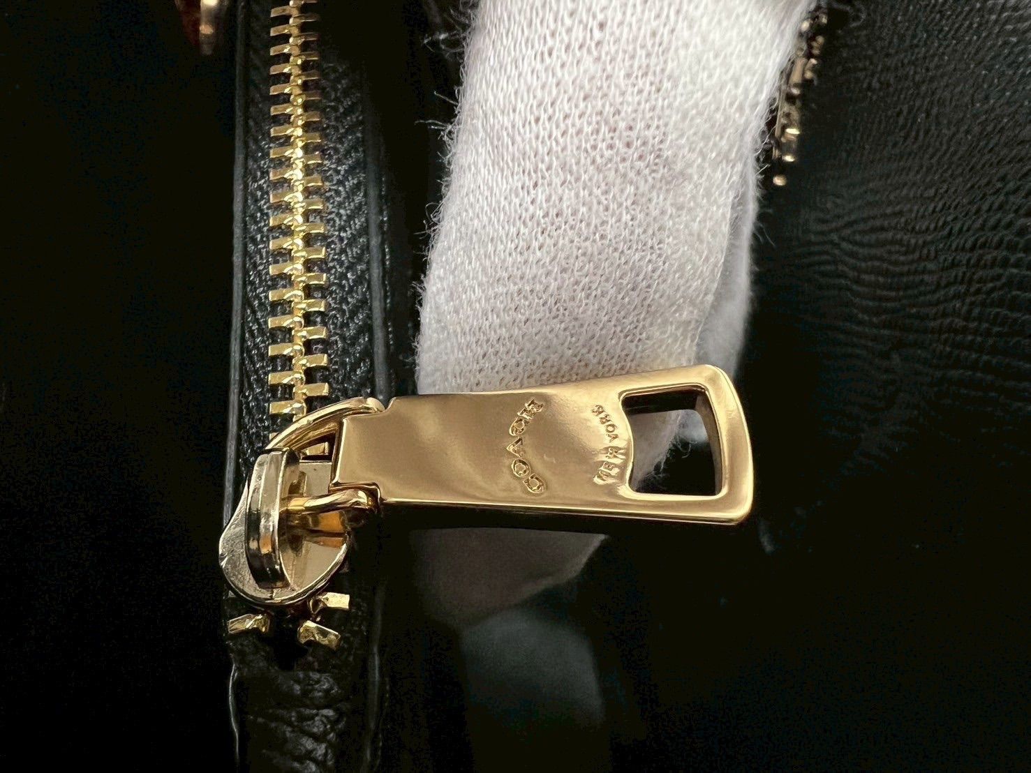 ゴールド金具