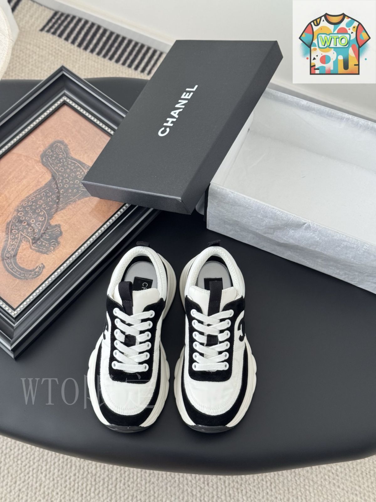 【25C スタイリッシュでクールな2色】CHANEL スニーカー org.jpg