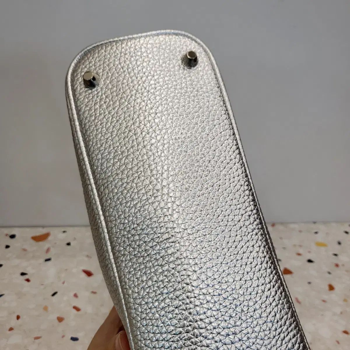 残り1点 bongout 横型マフィンバッグ シルバー 最高の品質！